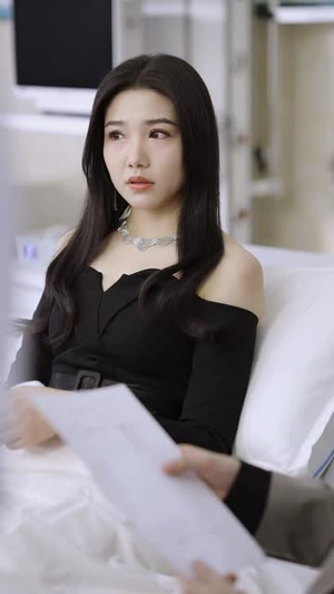 离婚后我爆红了（90集）好看短剧推荐