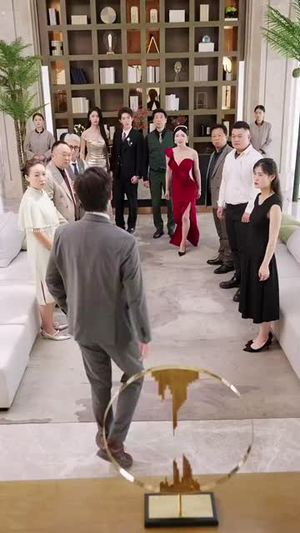 先抱美人归再掌天下财（61集）看精彩短剧