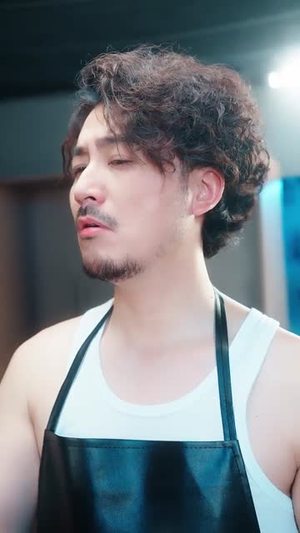 杀猪老爹之我是林凌漆 (60集)  杀猪老爹之我是林凌漆 (60集) 百度在线观看