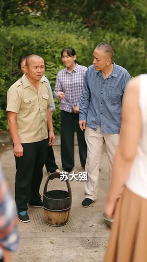 穿到饥荒年,我靠绑定挨骂系统顿顿吃肉(80集) 穿到饥荒年,我靠绑定挨骂系统顿顿吃肉(80集)短剧爆款推荐