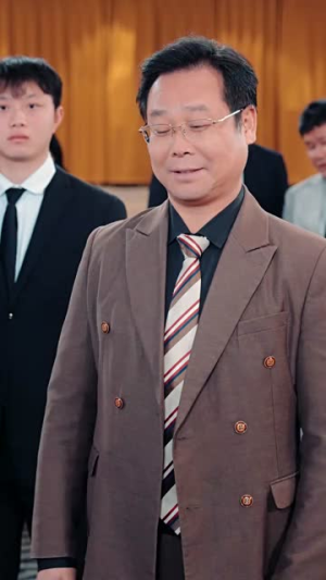 神瞳觉醒，她点石成金（70集）新短剧推荐