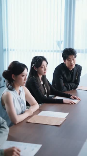 重生后我转身离开,校花却哭了(86集) 重生后我转身离开,校花却哭了(86集)免费全集短剧