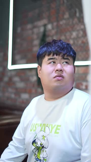 聚会上,我撕碎最后的温柔(27集) 聚会上,我撕碎最后的温柔(27集)精彩短剧下载