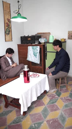 重回80年,我带全村奔小康(15 集) 重回80年,我带全村奔小康(15 集)全网