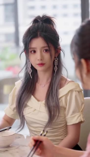 病娇太貌美,假千金天天翻窗偷亲(59集) 病娇太貌美,假千金天天翻窗偷亲(59集)弹幕