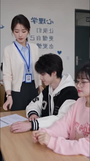 摆摊拥抱,我抱出了个学霸女友(78集) 摆摊拥抱,我抱出了个学霸女友(78集)哪里看全集