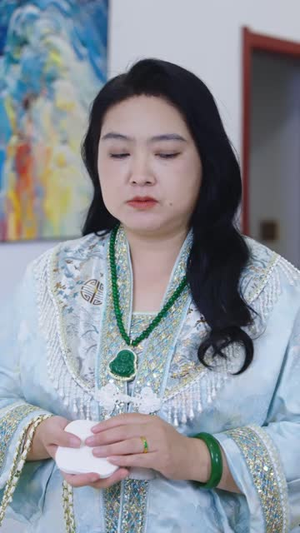 人到中年,我替自己撑腰(61 集) 人到中年,我替自己撑腰(61 集)每一集结尾都有钩子太绝了