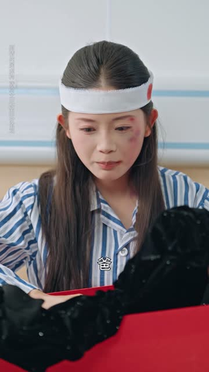 女儿受尽十年欺,苍龙归来震九州(55 集) 女儿受尽十年欺,苍龙归来震九州(55 集)怎么免费看