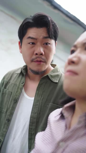 窝囊老夫妻重生后分家!(82 集) 窝囊老夫妻重生后分家!(82 集)灰姑娘逆袭
